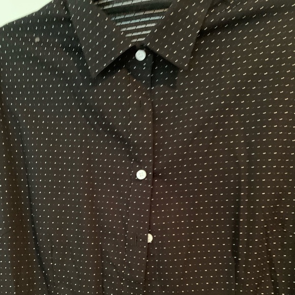NWOT .. black and white button down - Picture 2 of 3
